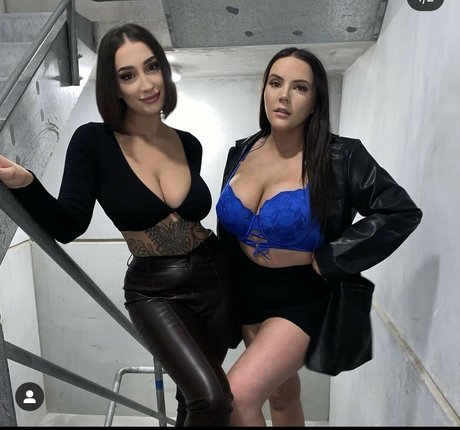 Carla Dior hot actress pic