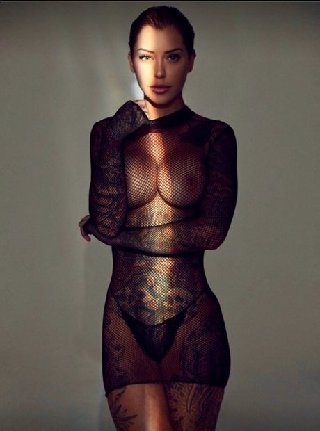 Lolobe4 naked pornstar picture