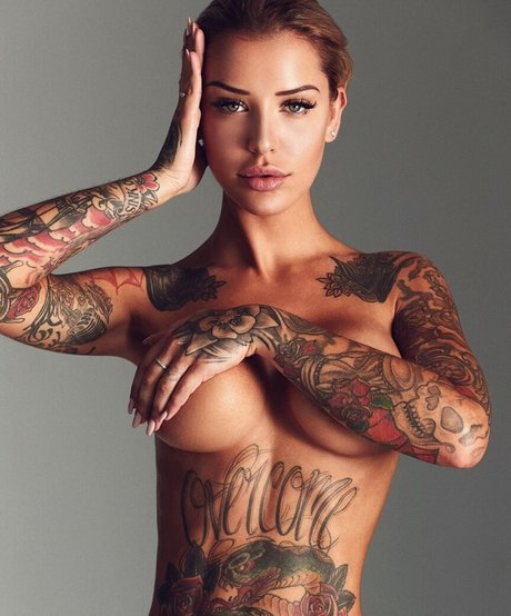 tiny onlyfans naked galleries