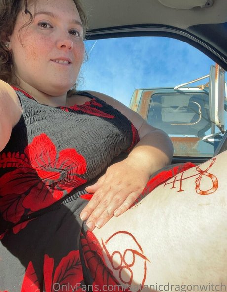 satanicdragonwitch best model image