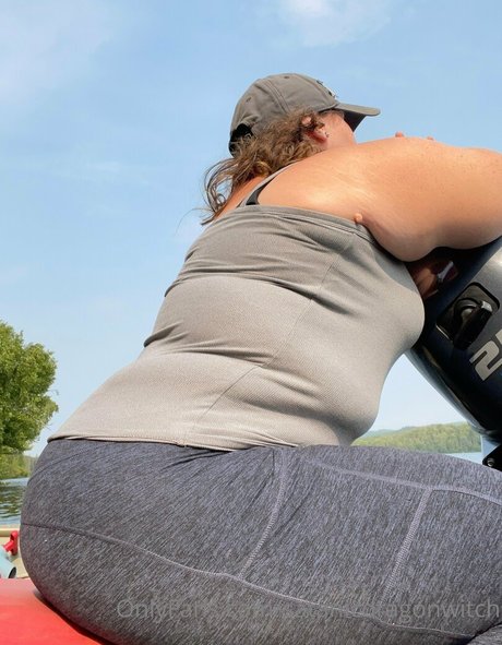 satanicdragonwitch beautiful model photo