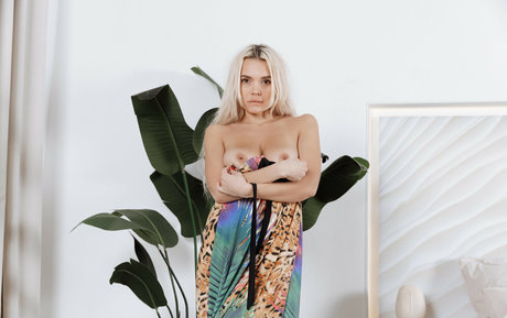 Valeriamour hd model pictures