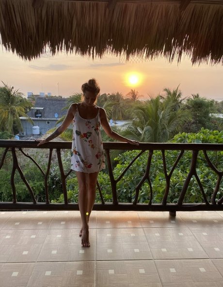 FinishNice517 model high quality image