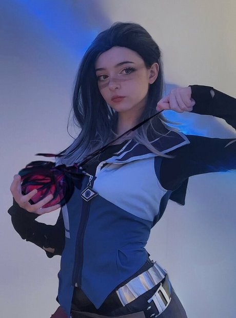 Toxic Tenshi model sexy pic