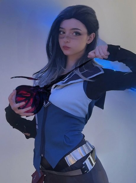 Toxic Tenshi star sexy pics