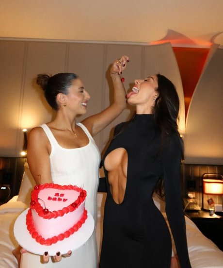 Phoebe Chakar sex actress photos