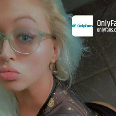 porcelainprincess90 model adult pics