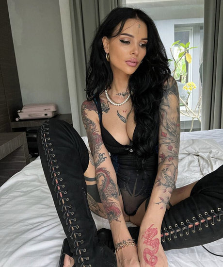 Crazycouple Quick model image