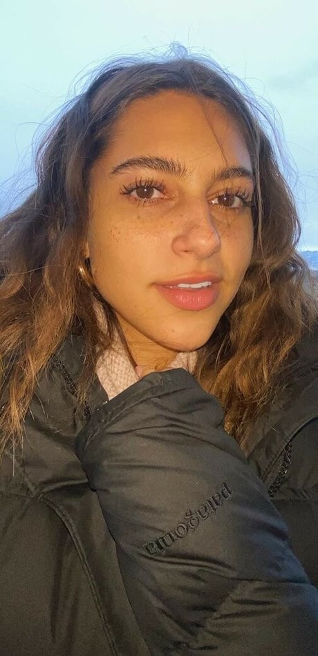 Renee Maudlena Noe exclusive model gallery