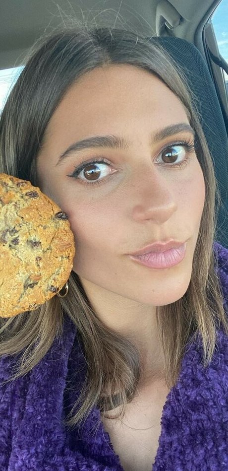 Renee Maudlena Noe model art gallery