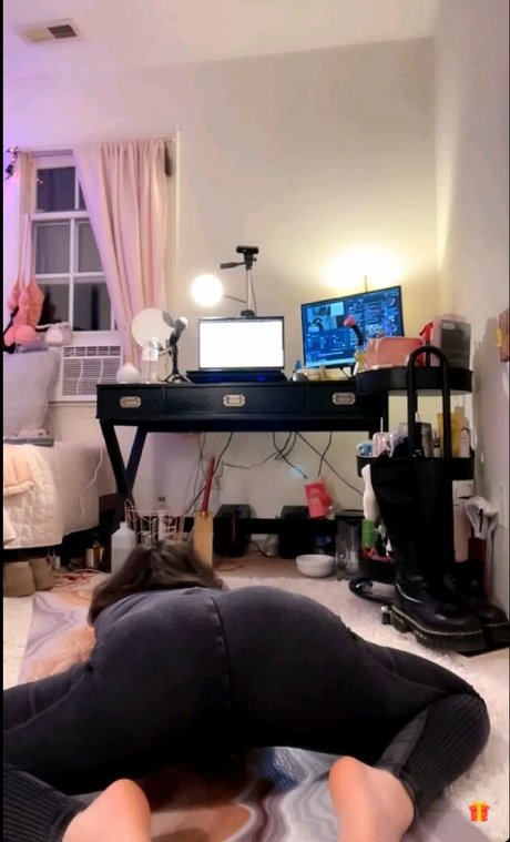 Brei elle pornstar hd photos