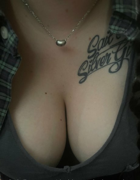 thekingandprincessbean sexy actress galleries