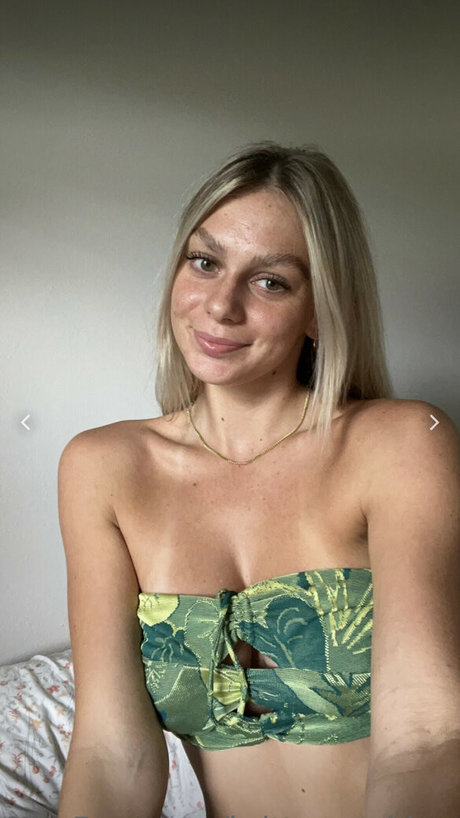 Brittanyashleyx pornstar erotic image