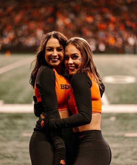 Taylor Johnson Cheer nude model pictures