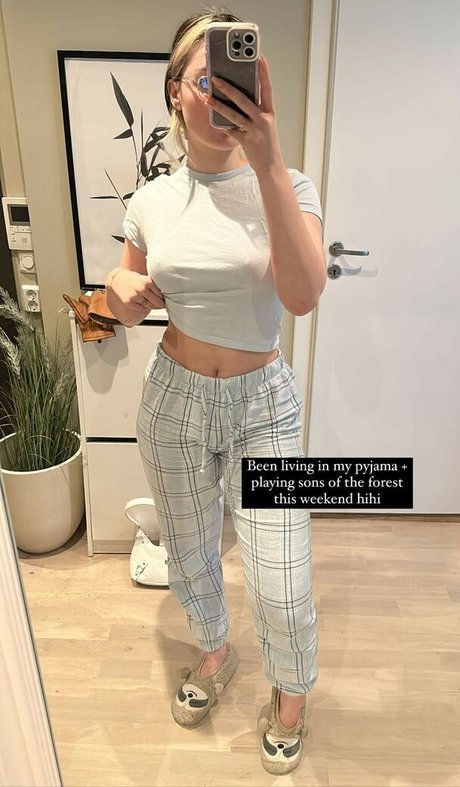 Kiiddii exclusive model pictures