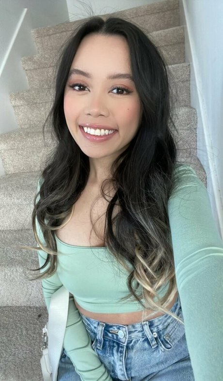 Kimmie D nude pornstar picture