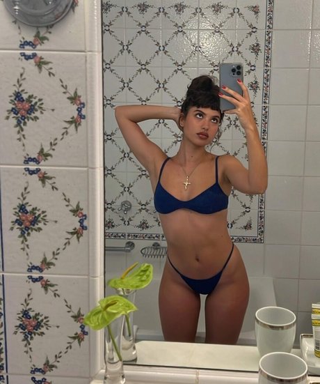 Giovanna Grigio exclusive star photo