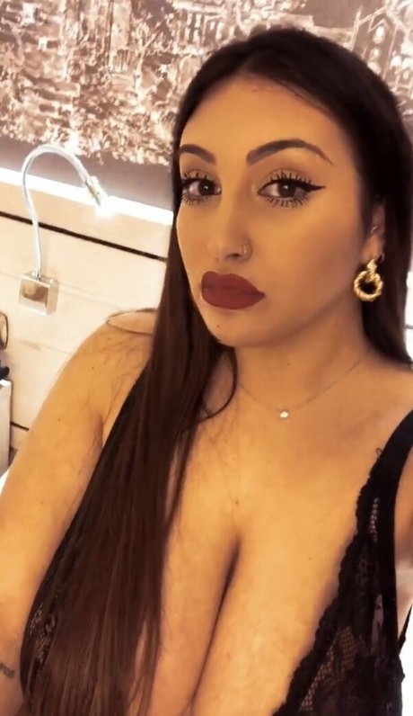 Alessia Barbarossa xxx pornstar pics