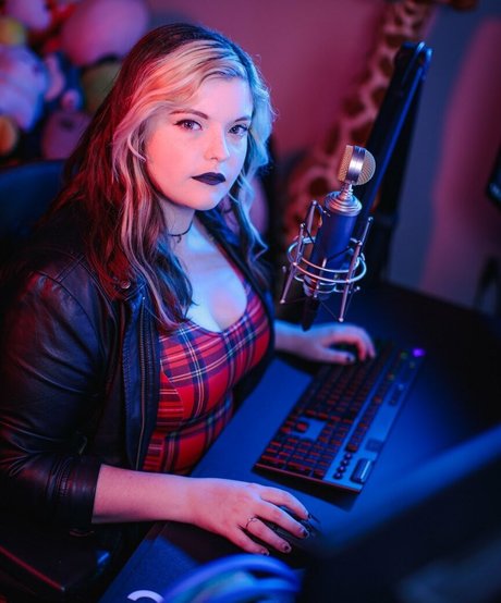 Meg Kaylee pornstar high quality img