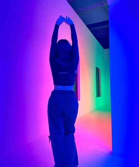 Emeraude Toubia star hot images