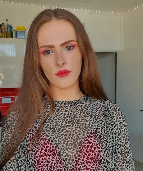 Nikki Harper pornstar exclusive photos