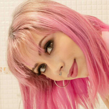 Sunnie Max beautiful model photo