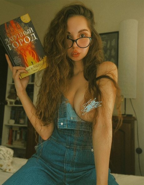 Leratlerat perfect pornstar pic