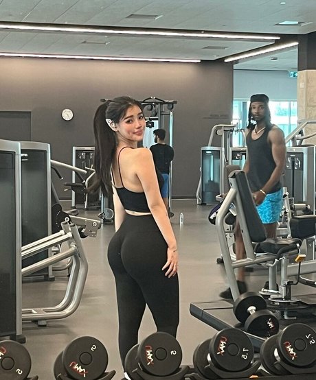 chubby teen onlyfans free naked image