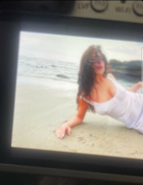 Bella Ossi naked pornstar images