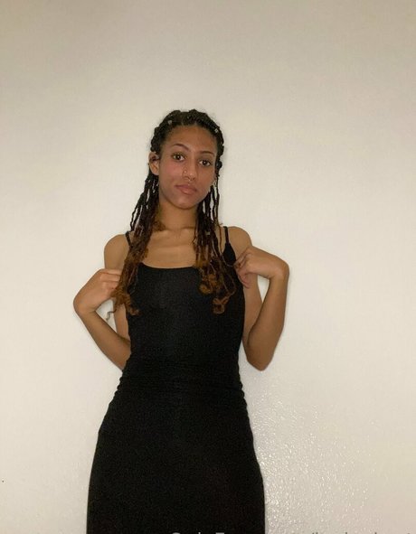 laylaybrat sex actress archive