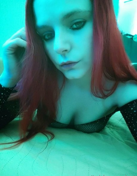 kim privat art actress gallery