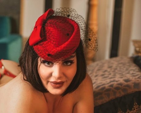 francescagiuliano star erotic pictures