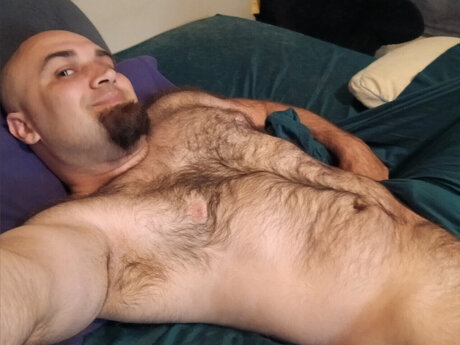 Bearlyconscious star exclusive photos