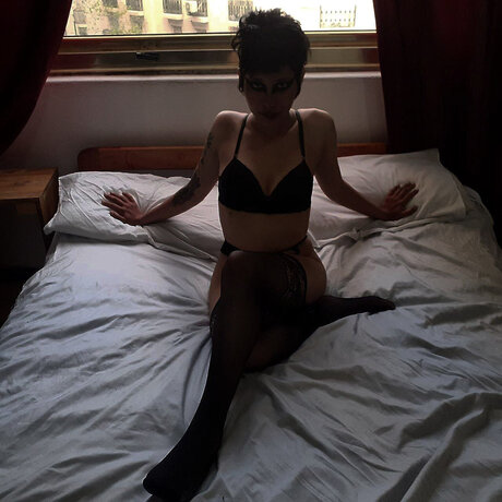 MASKY DEATH nude model pictures