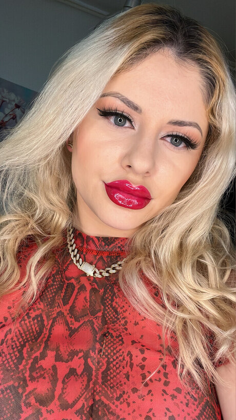 Janelle Brown nudes star archive