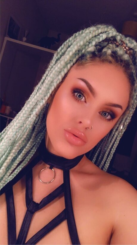 Zariah star art photos