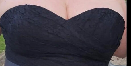 Taylor Bednar model perfect pictures