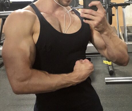 Kinkytop hot star picture