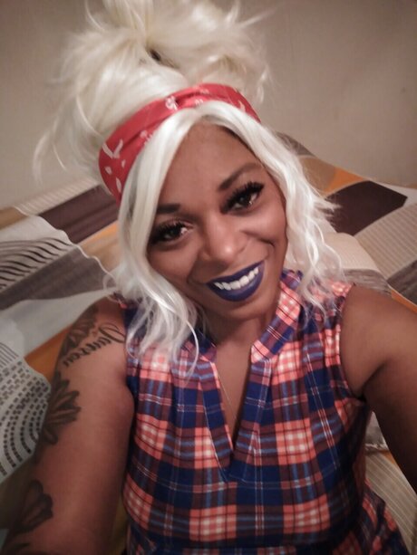 Tashee Bridges pornstar adult photo