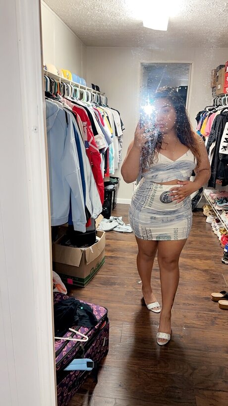 hazel model exclusive img