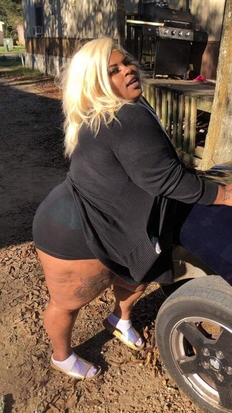 Ariane Encalade erotic model archive