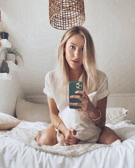 Lauren Matthews pornstar nude pic