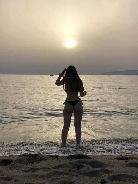 Watermelony naked actress picture