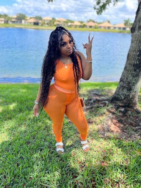 Darealtinkmonroe star hot pic