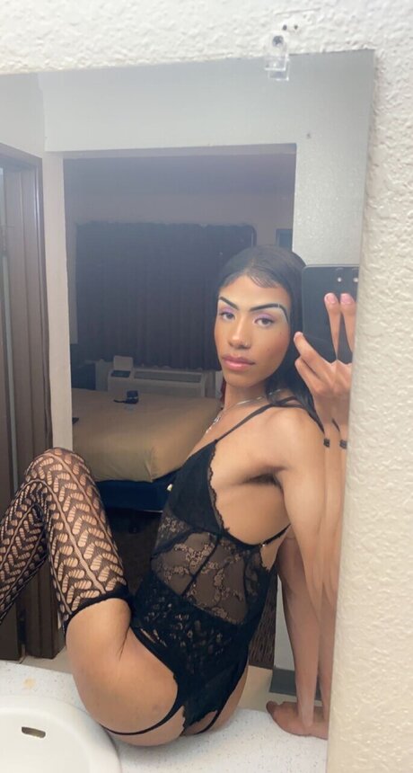 fr3safr3ak nudes actress pics