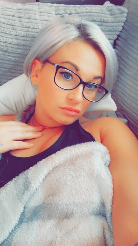 Peaches32 star porn pics