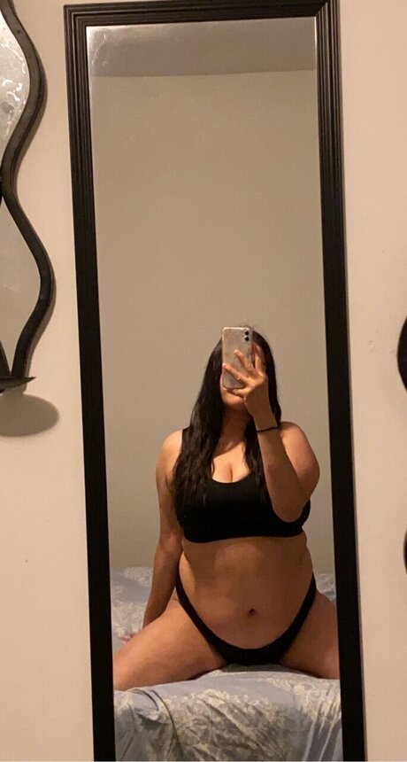 Alexis Luera model pretty photos