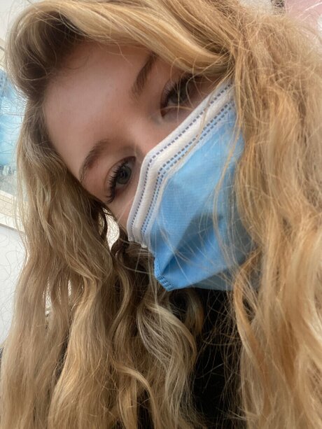 Miss Honey model xxx pic