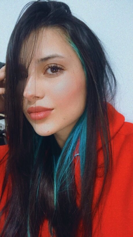 Alejandra Valencia high quality model img