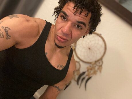 Minco LusaYana nude model pics